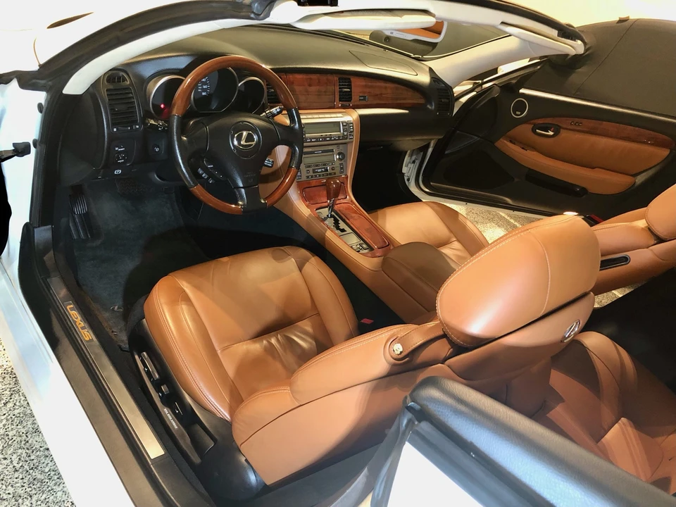 2004 Lexus SC430 - Image 25 of 31