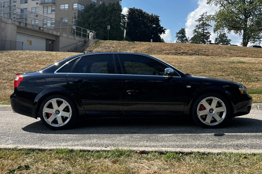 2005 Audi B6 S4 - Image 16 of 31