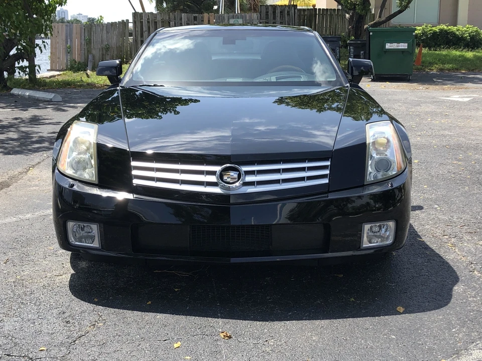 2005 Cadillac XLR - Image 11 of 31