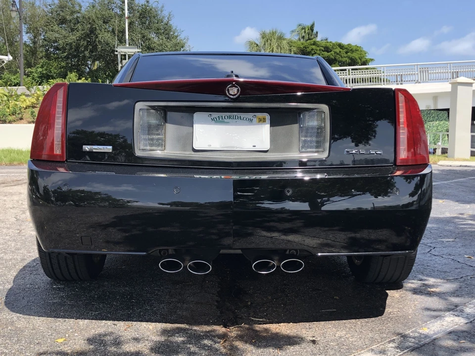 2005 Cadillac XLR - Image 18 of 31