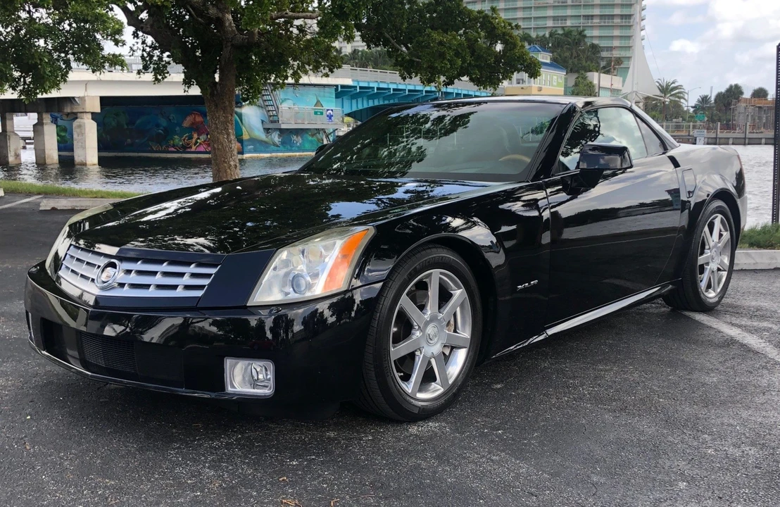 2005 Cadillac XLR - Image 5 of 31