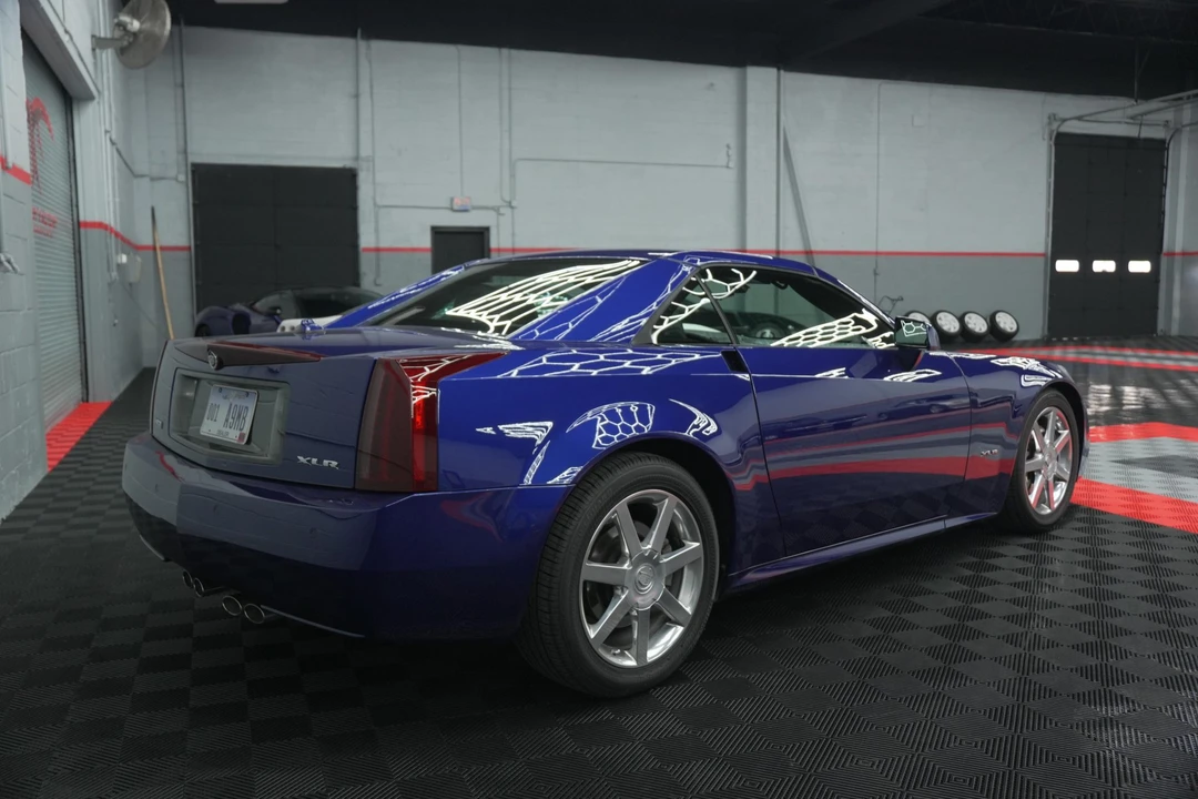 2005 Cadillac XLR - Image 6 of 31