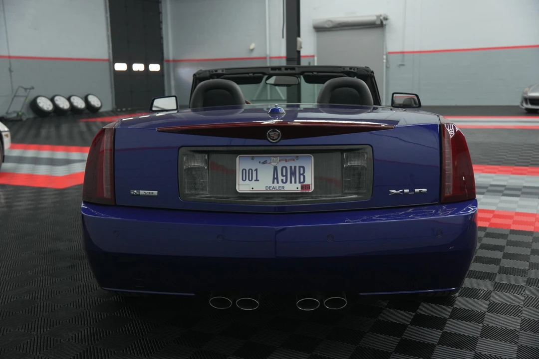 2005 Cadillac XLR - Image 12 of 31