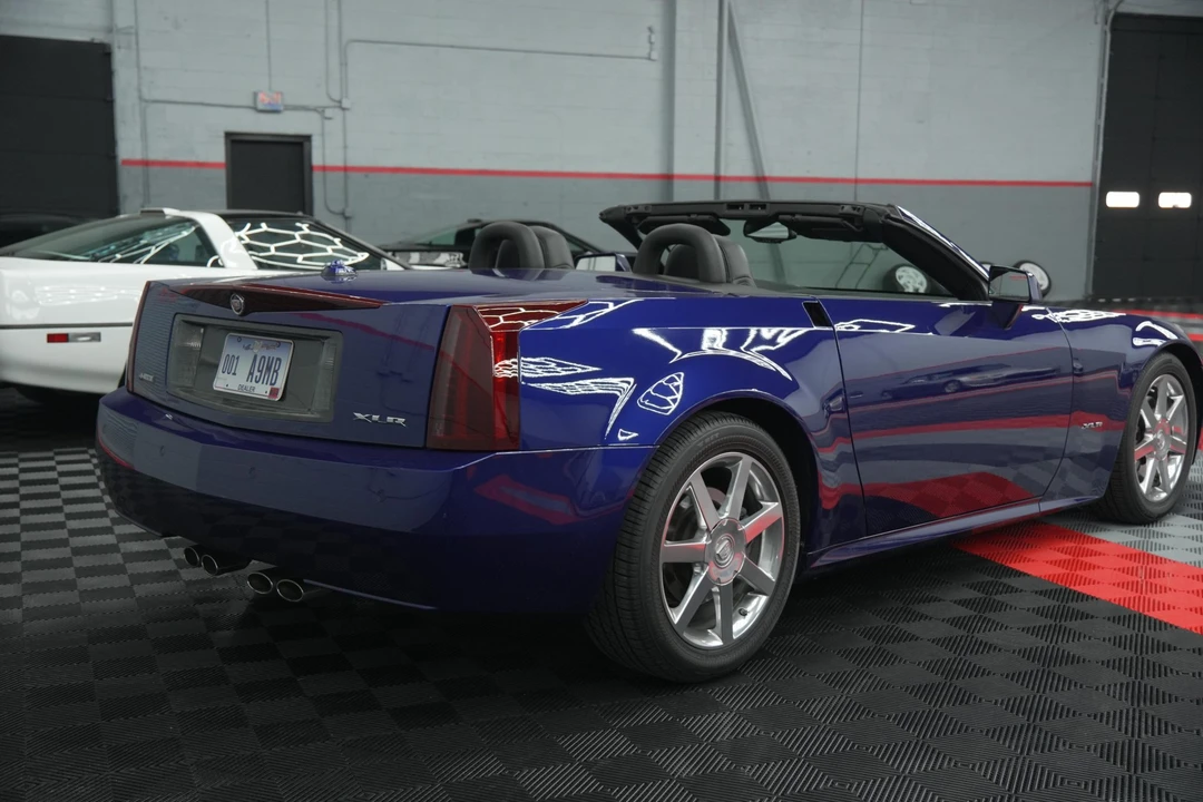 2005 Cadillac XLR - Image 11 of 31