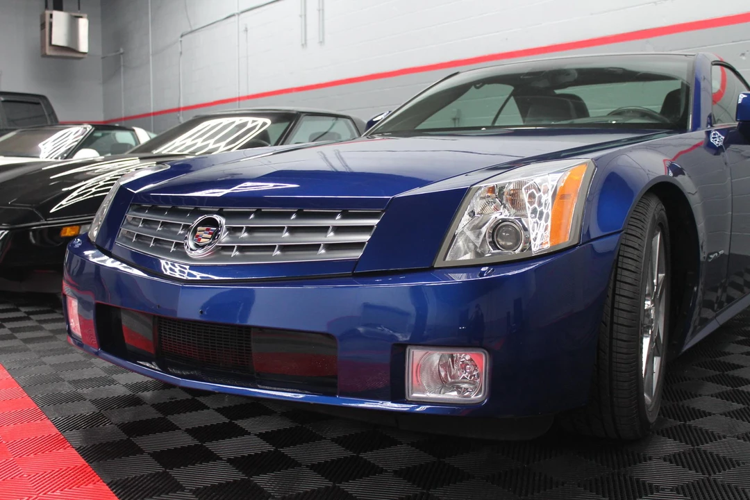 2005 Cadillac XLR - Image 22 of 31