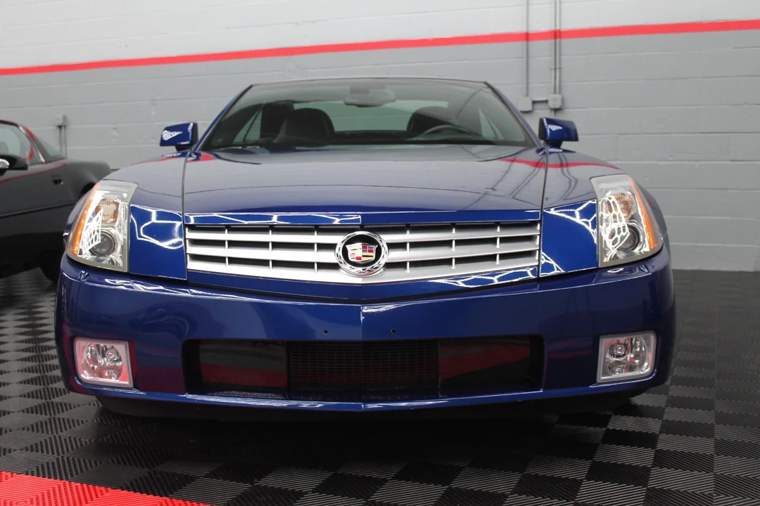 2005 Cadillac XLR - Image 18 of 31