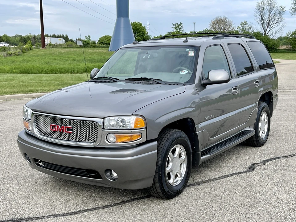 2005 GMC Yukon 2nd Gen - Image 4 of 31