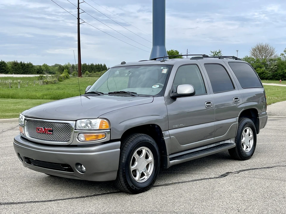 2005 GMC Yukon 2nd Gen - Image 3 of 31