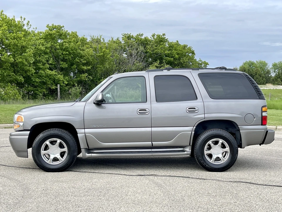 2005 GMC Yukon 2nd Gen - Image 20 of 31
