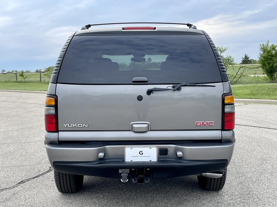 2005 GMC Yukon 2nd Gen - Image 18 of 31