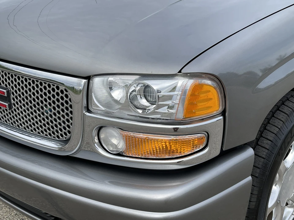 2005 GMC Yukon 2nd Gen - Image 31 of 31