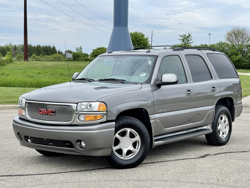 2005 GMC Yukon 2nd Gen - Image 9 of 31