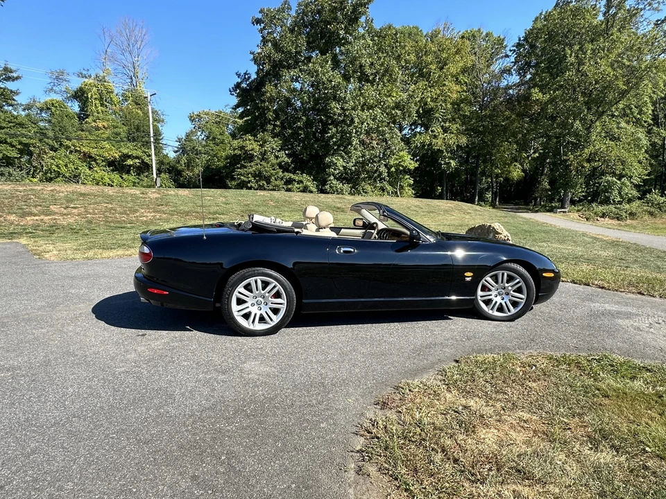 2005 Jaguar X100 XKR - Image 15 of 31