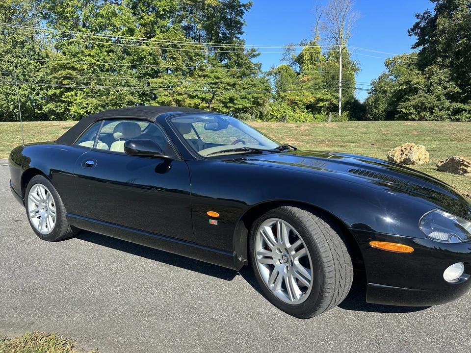2005 Jaguar X100 XKR - Image 16 of 31