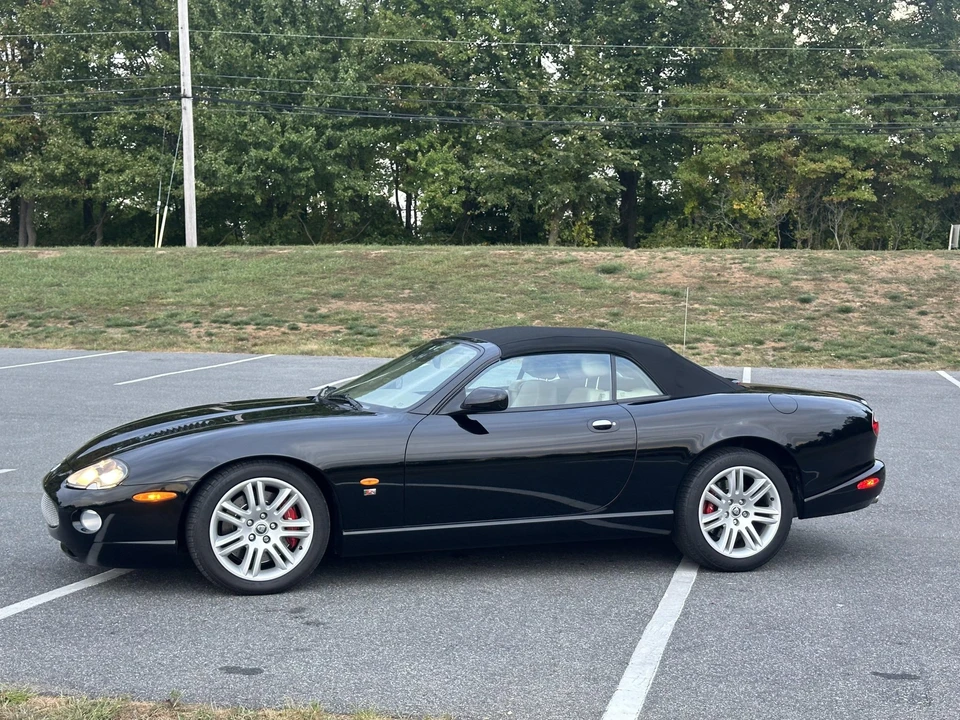 2005 Jaguar X100 XKR - Image 24 of 31