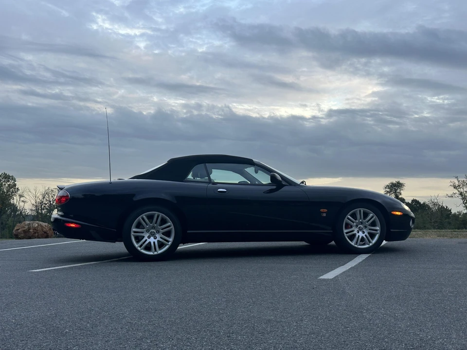 2005 Jaguar X100 XKR - Image 29 of 31