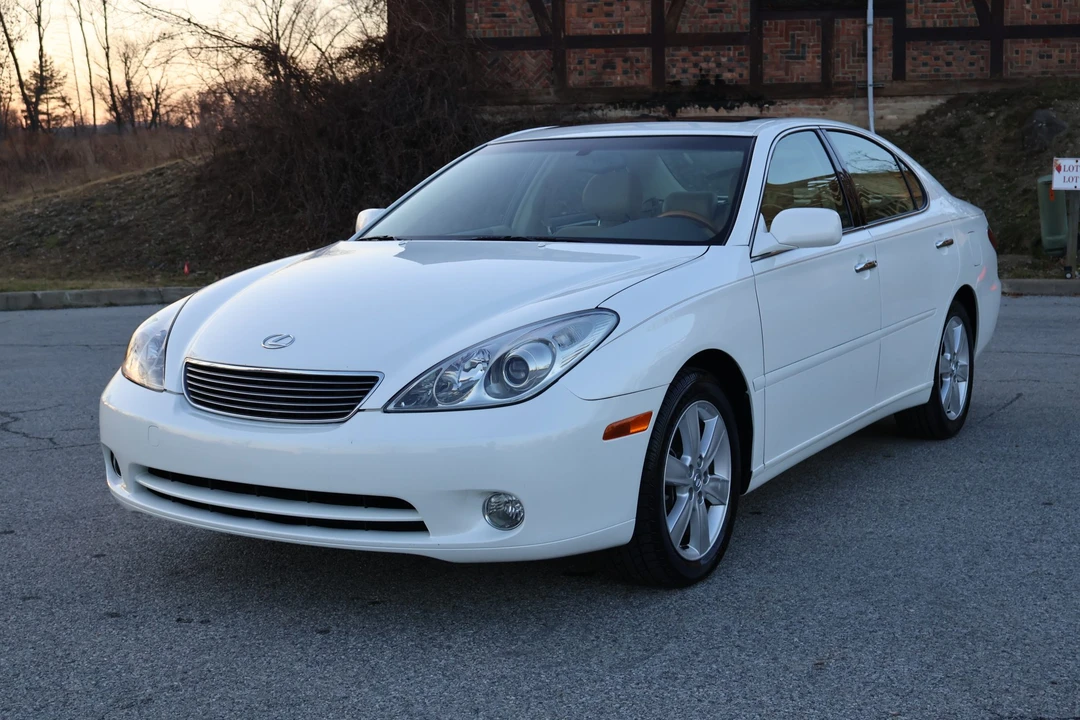 2005 Lexus ES 4th Gen - Image 4 of 31