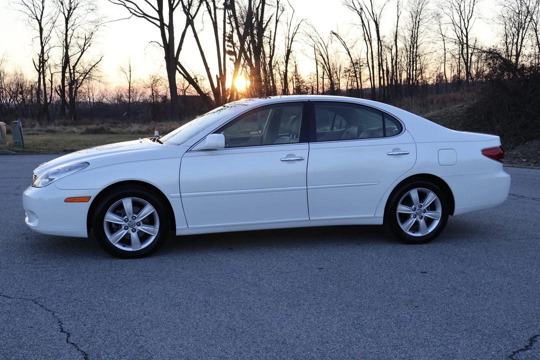 2005 Lexus ES 4th Gen - Image 15 of 31