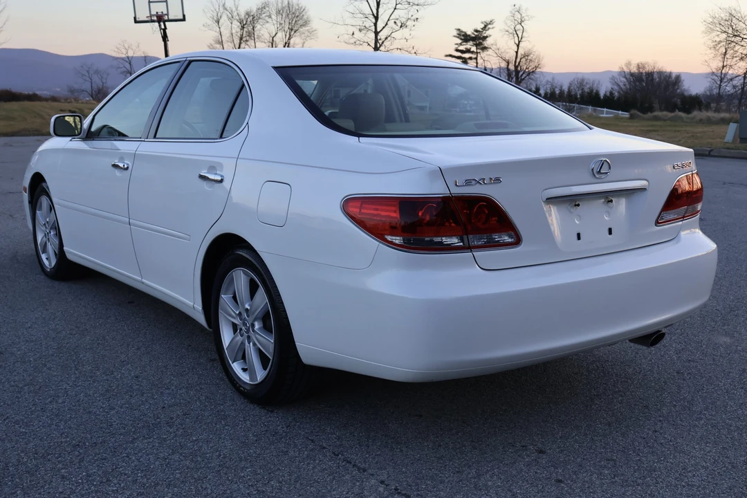 2005 Lexus ES 4th Gen - Image 12 of 31