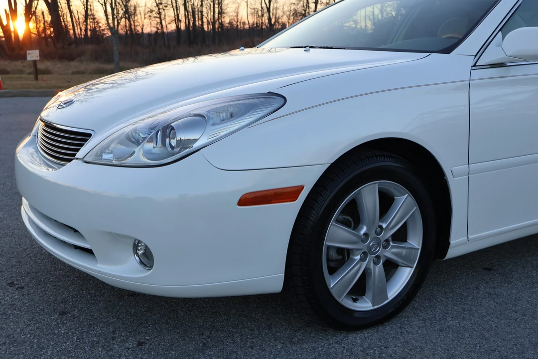 2005 Lexus ES 4th Gen - Image 17 of 31