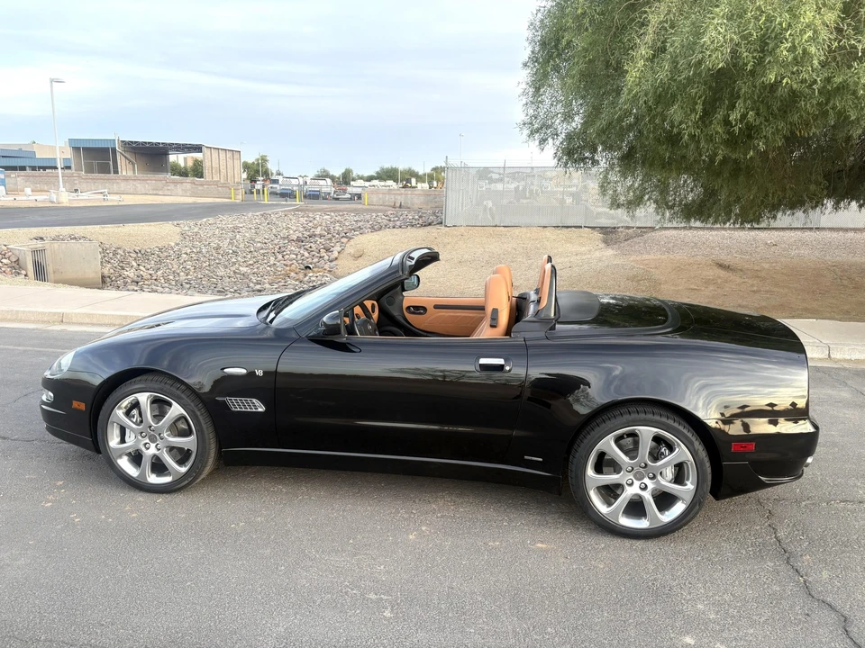 2005 Maserati Spyder - Image 10 of 31