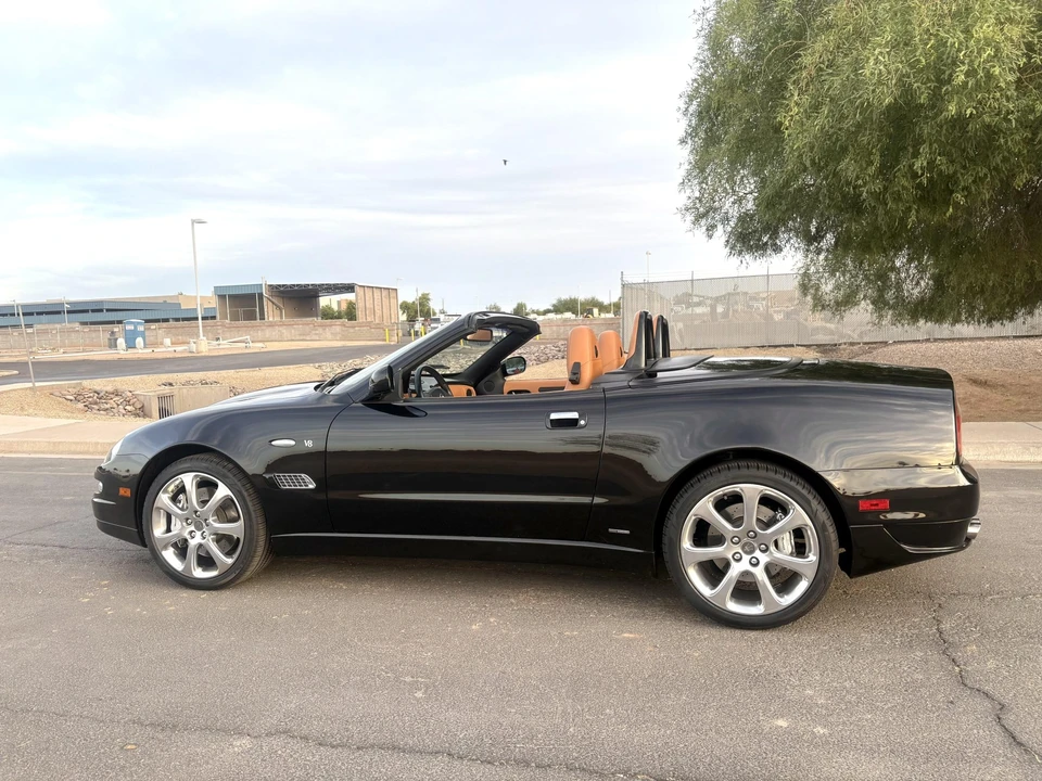 2005 Maserati Spyder - Image 11 of 31