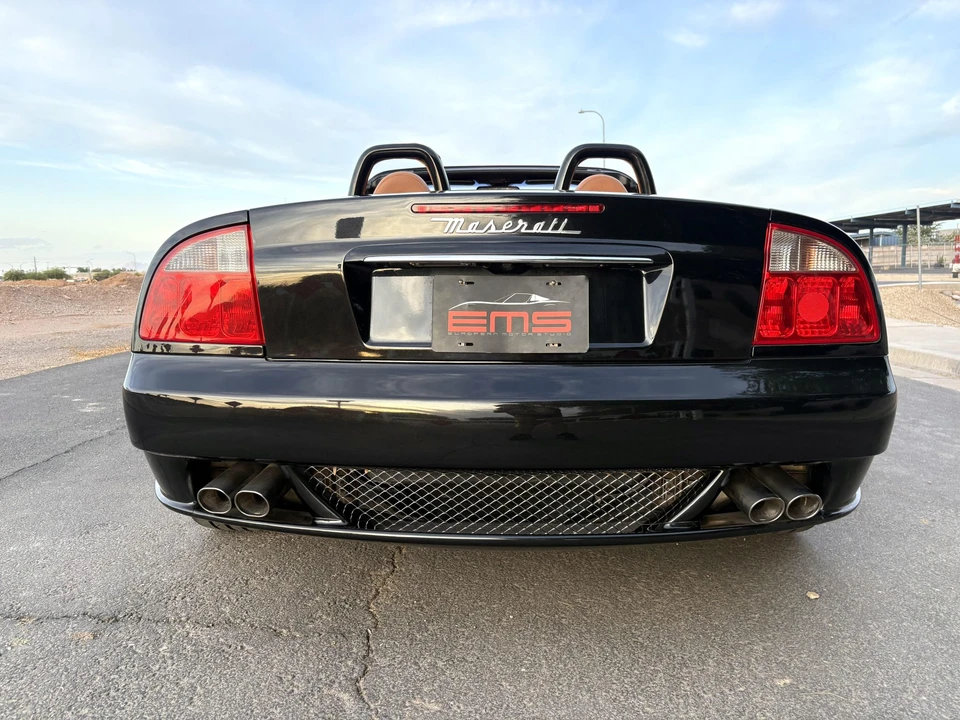 2005 Maserati Spyder - Image 16 of 31