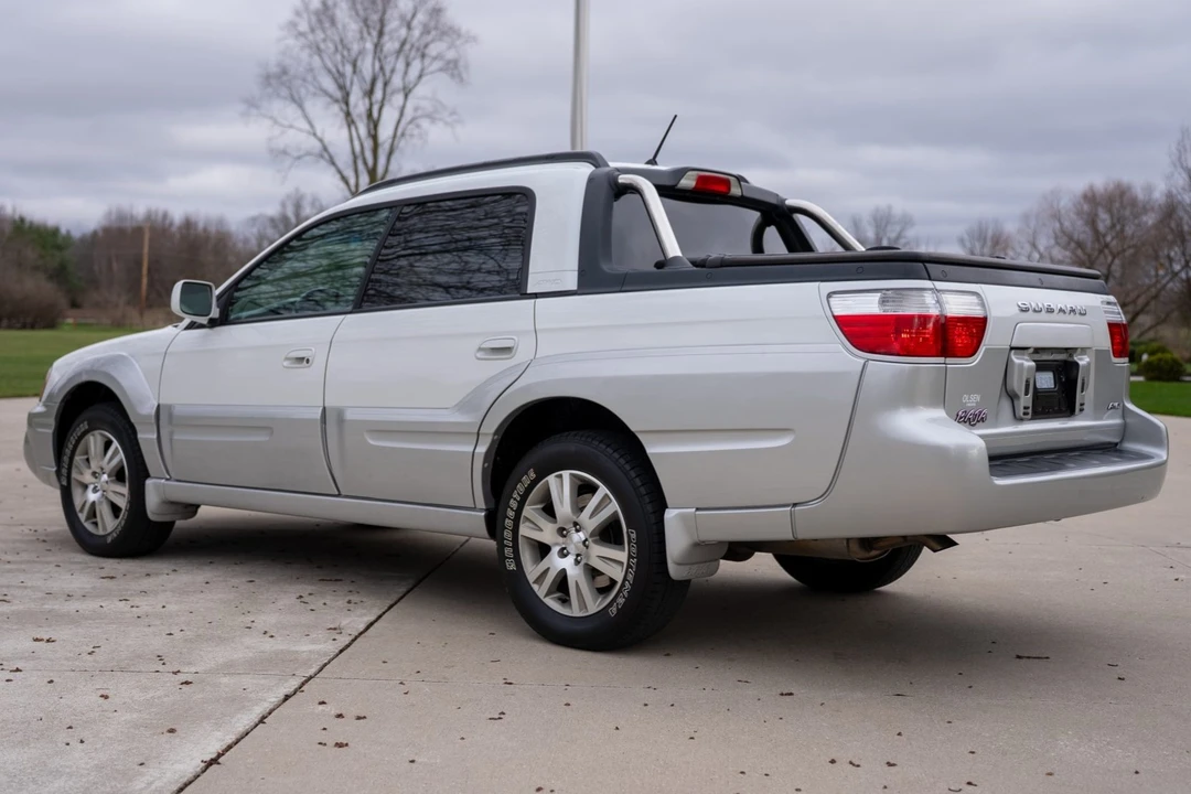 2005 Subaru Baja - Image 2 of 8