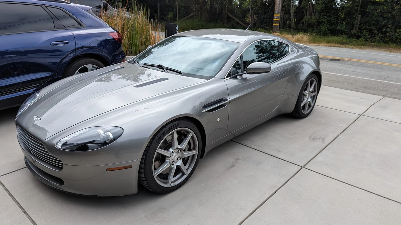 2006 Aston Martin V8 Vantage (2006-2017) - Image 10 of 31