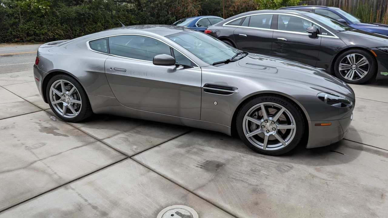 2006 Aston Martin V8 Vantage (2006-2017) - Image 17 of 31