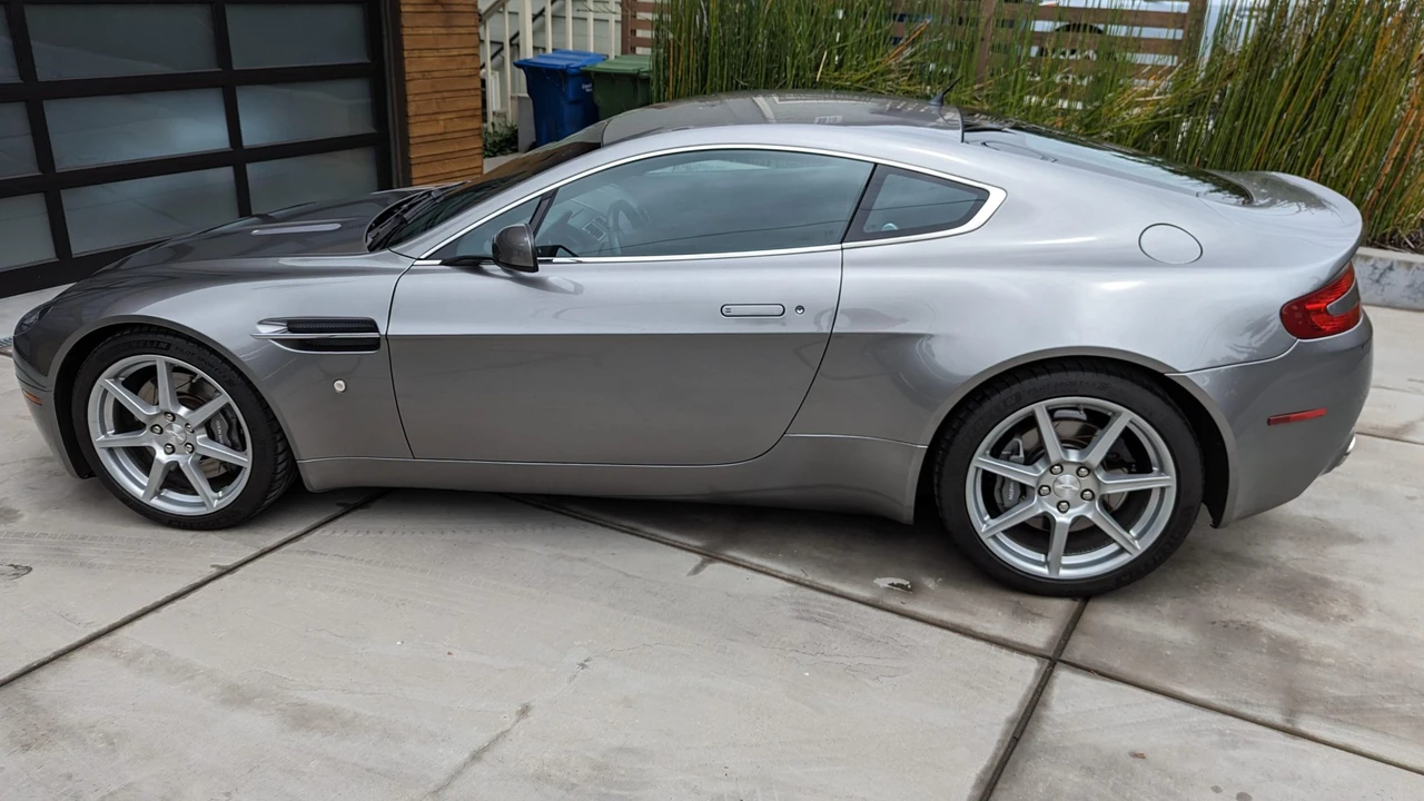 2006 Aston Martin V8 Vantage (2006-2017) - Image 11 of 31