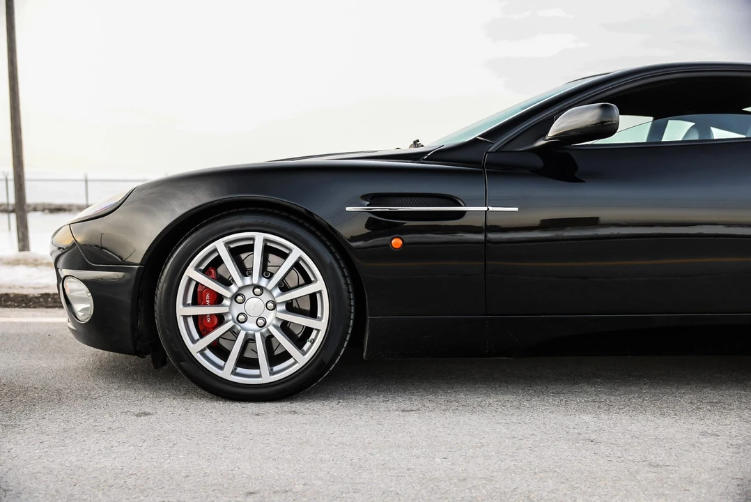 2006 Aston Martin Vanquish 1st Gen - Image 23 of 31