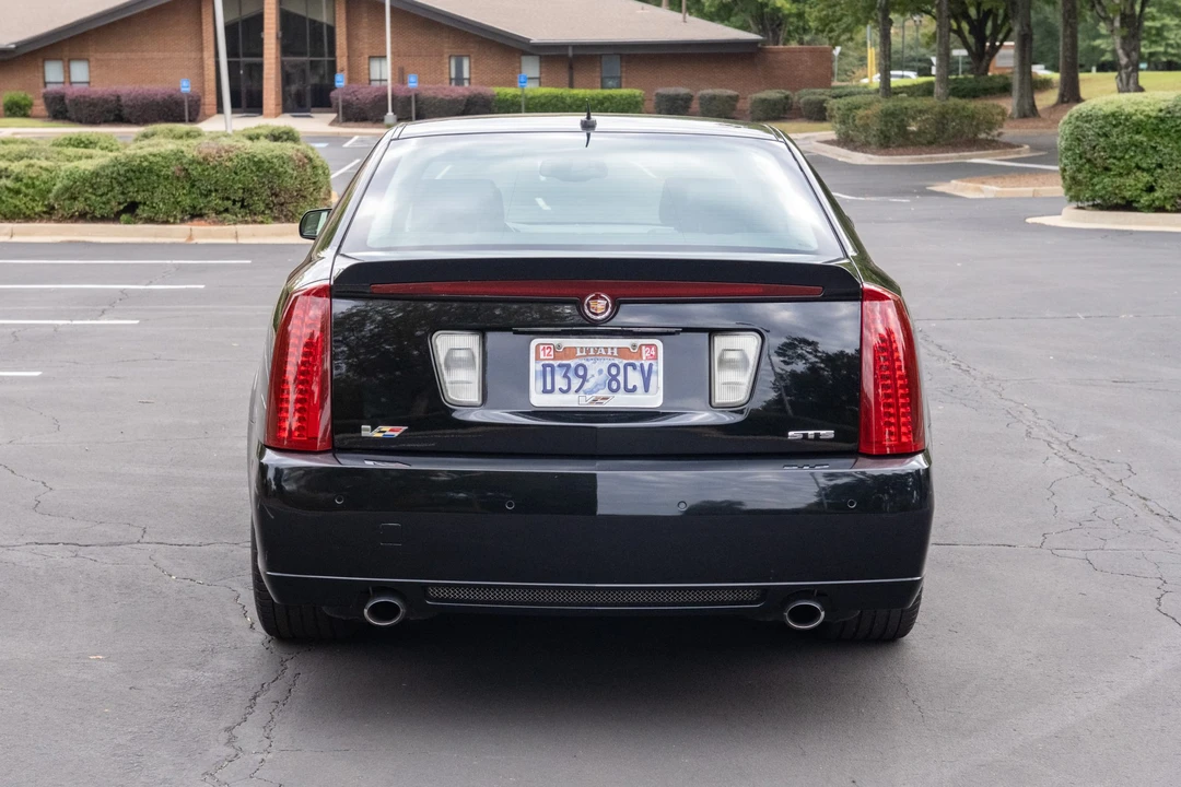 2006 Cadillac STS-V - Image 5 of 31