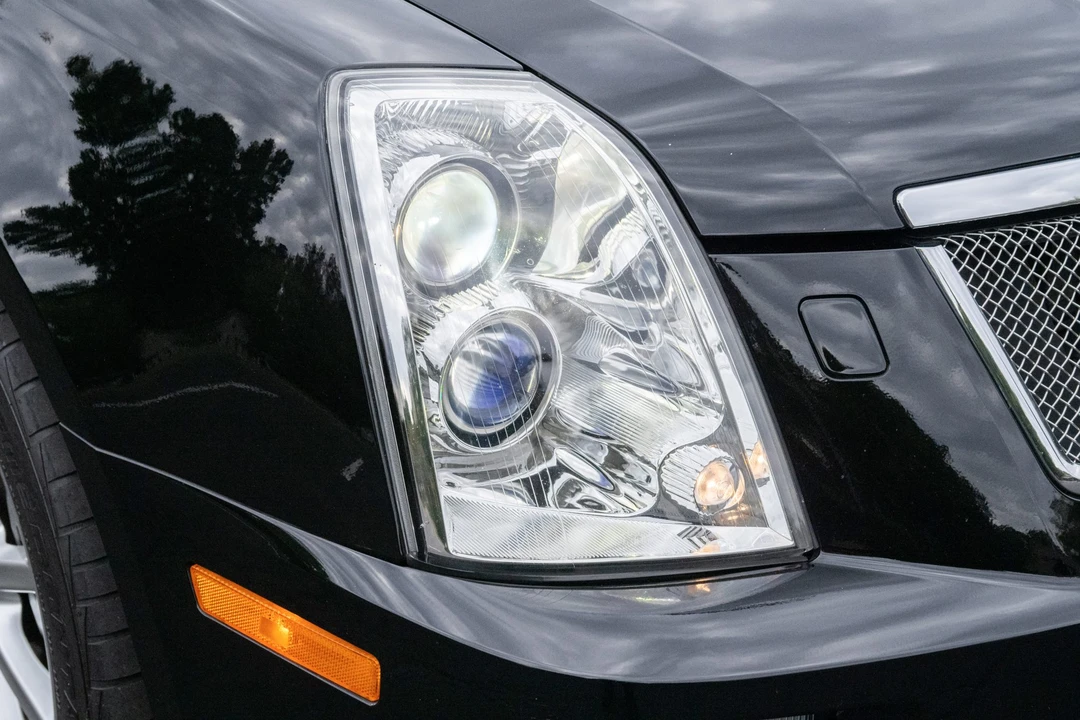 2006 Cadillac STS-V - Image 12 of 31