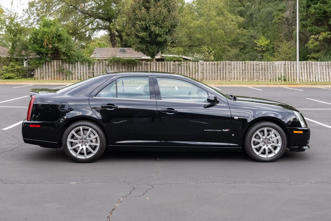 2006 Cadillac STS-V - Image 7 of 31