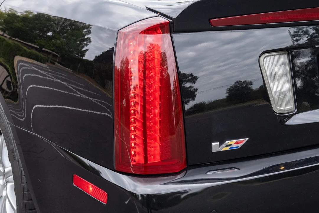 2006 Cadillac STS-V - Image 23 of 31