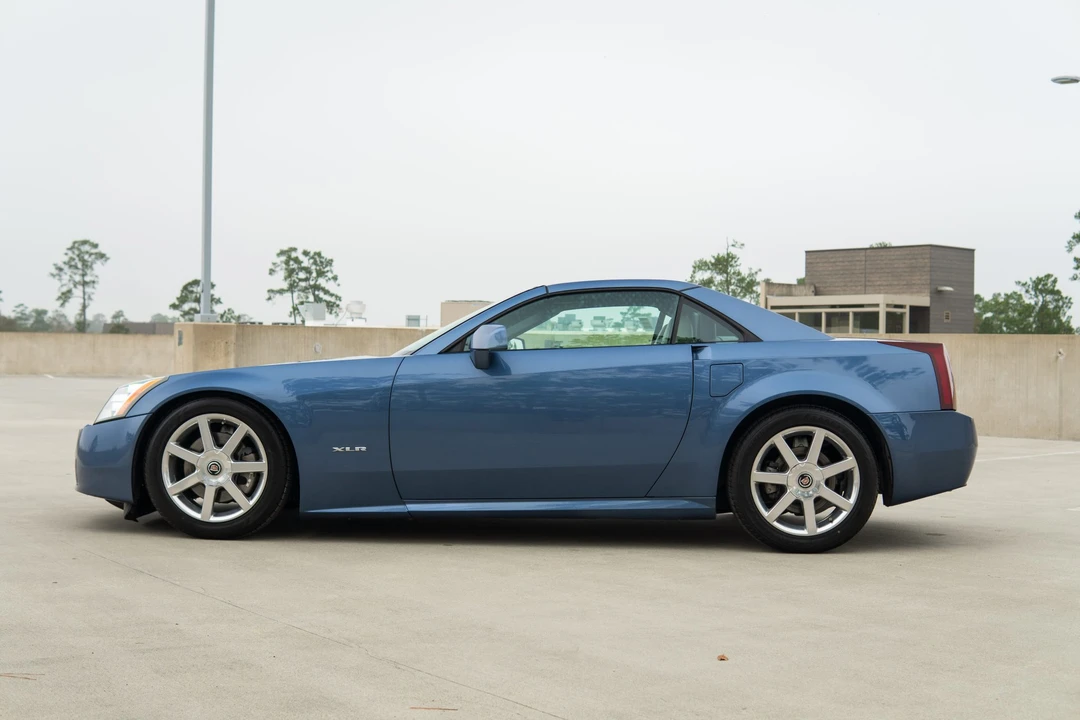 2006 Cadillac XLR - Image 25 of 31