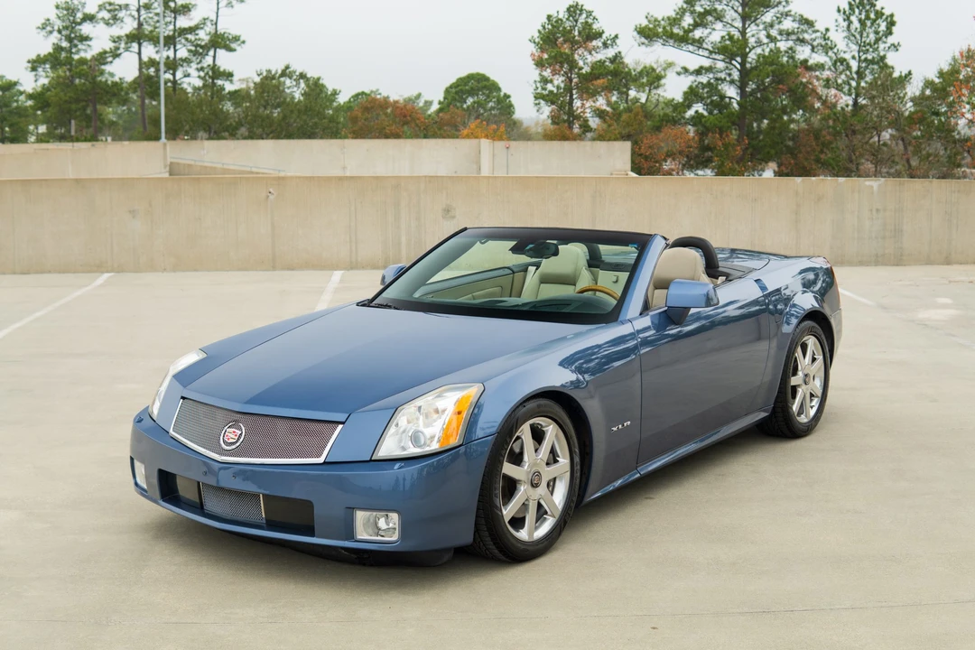 2006 Cadillac XLR - Image 8 of 31