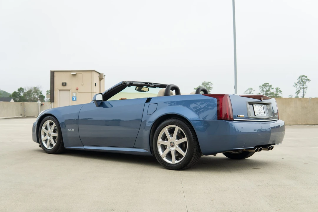 2006 Cadillac XLR - Image 10 of 31