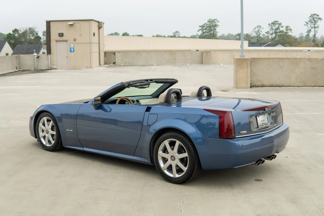 2006 Cadillac XLR - Image 11 of 31