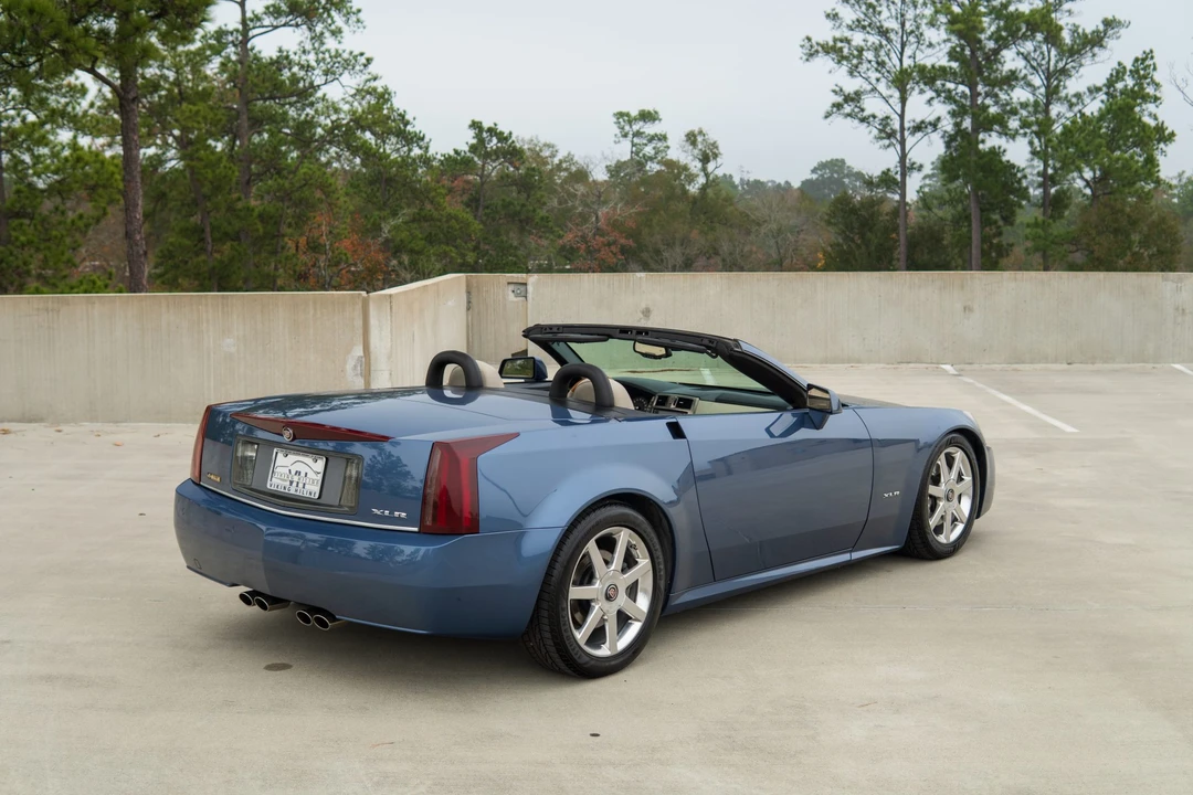 2006 Cadillac XLR - Image 16 of 31