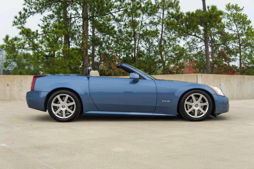 2006 Cadillac XLR - Image 18 of 31