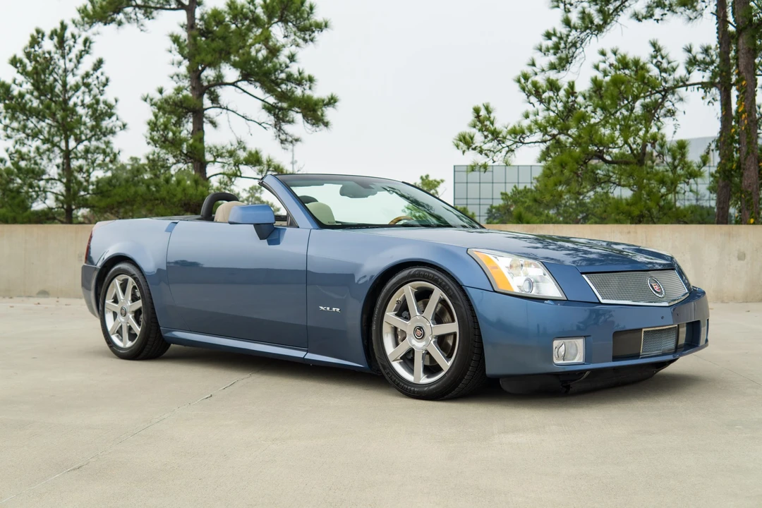 2006 Cadillac XLR - Image 2 of 31