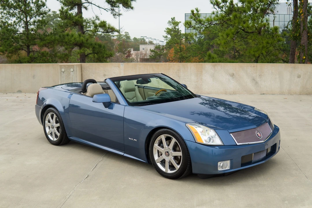 2006 Cadillac XLR - Image 3 of 31