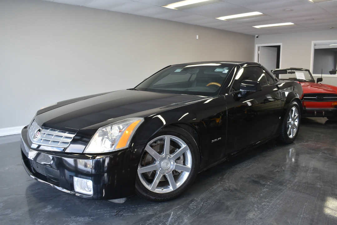 2006 Cadillac XLR - Image 29 of 31