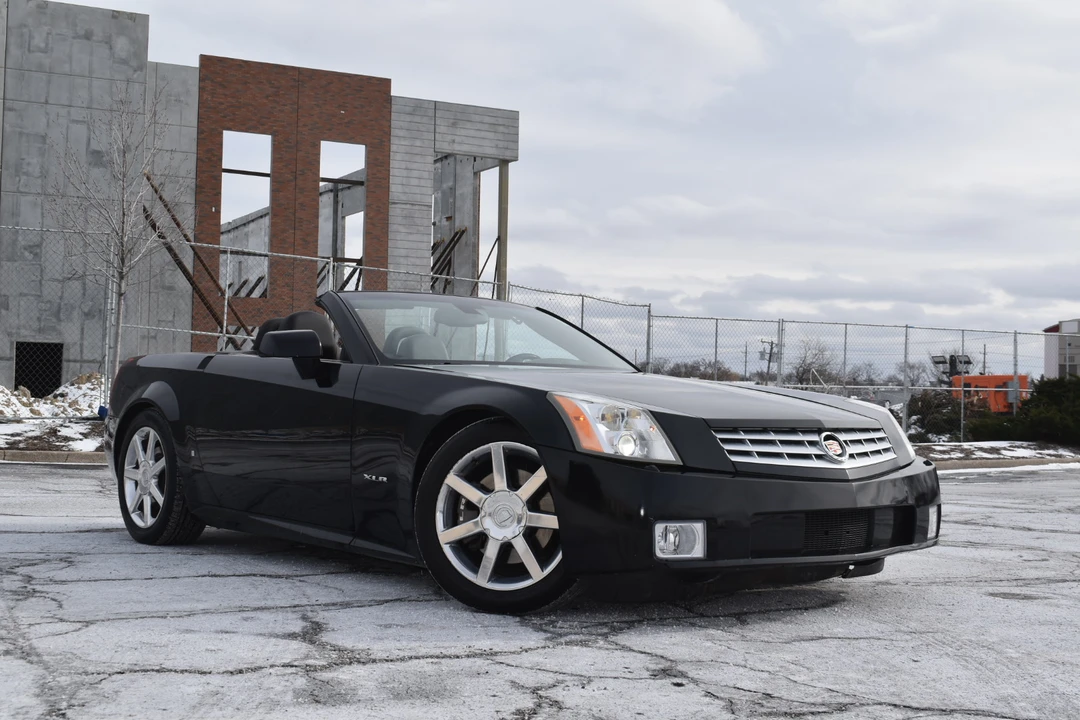 2006 Cadillac XLR - Image 17 of 31