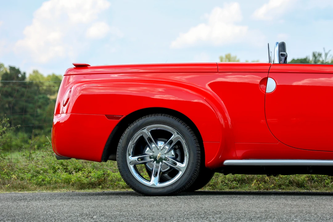 2006 Chevrolet SSR - Image 16 of 31