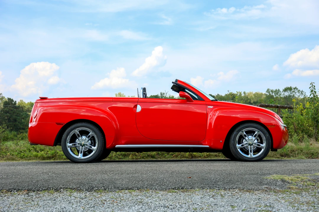 2006 Chevrolet SSR - Image 9 of 31