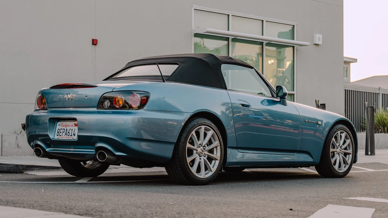 2006 Honda AP2 S2000 - Image 17 of 31