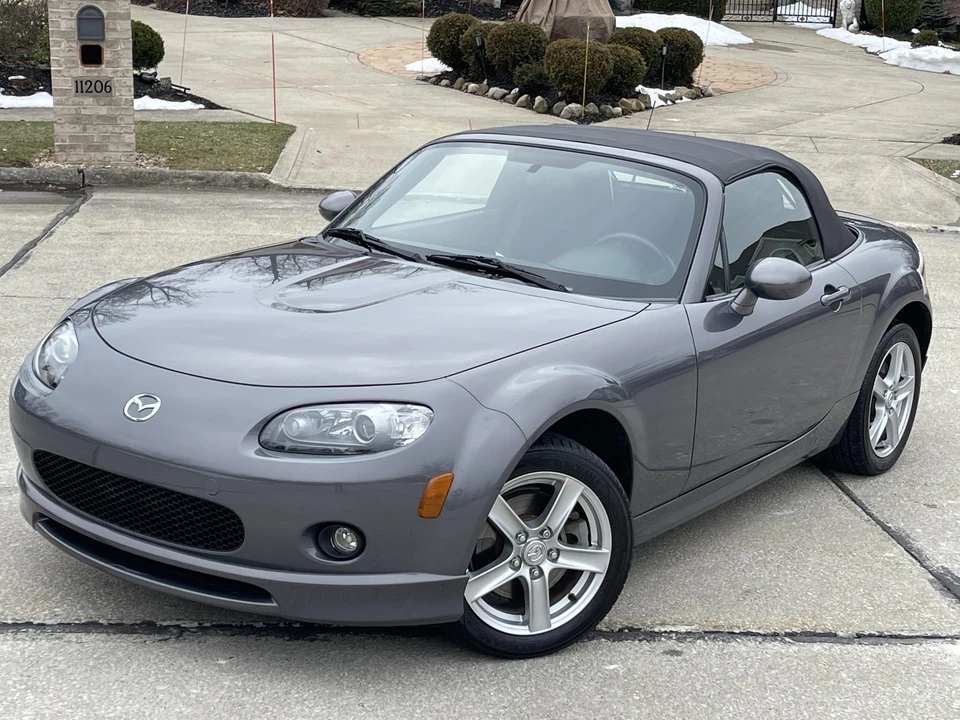 2006 Mazda NC MX-5 Miata - Image 28 of 31